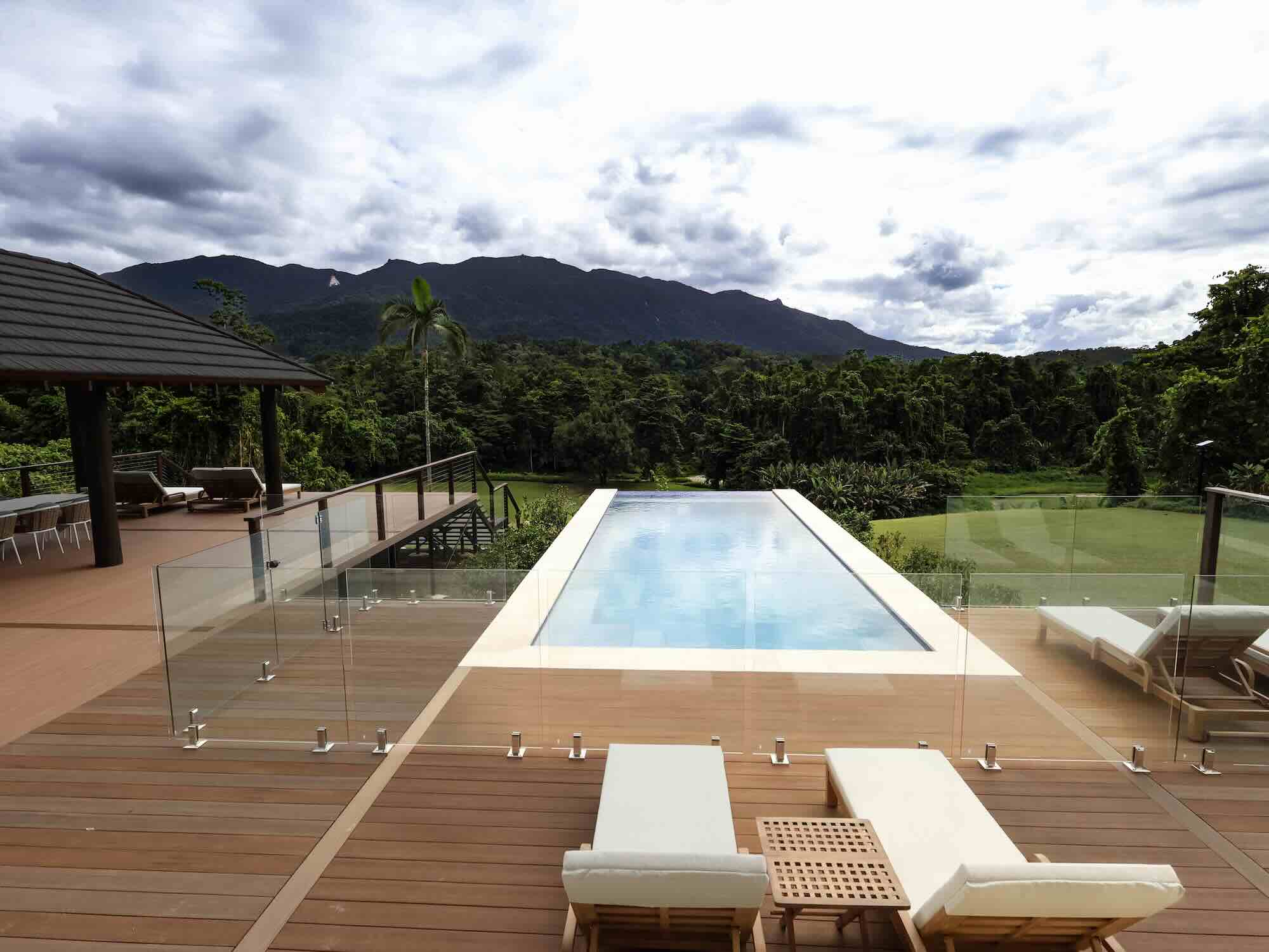 Executive Retreats Bali Hai Bungalows Deck Pool