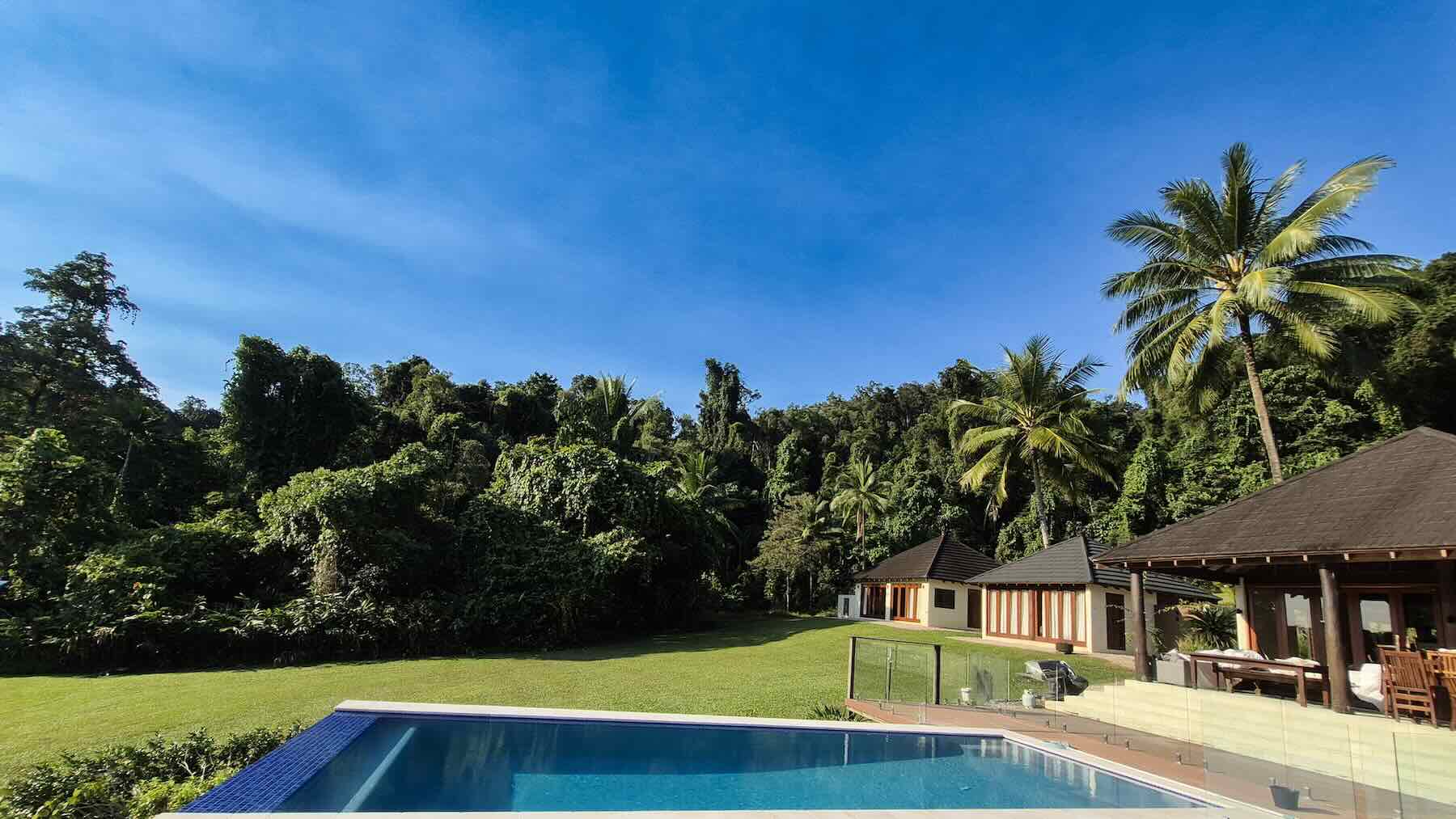 Executive Retreats Bali Hai Pool Bungalows